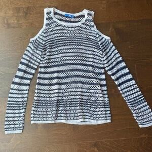 White and navy crochet top